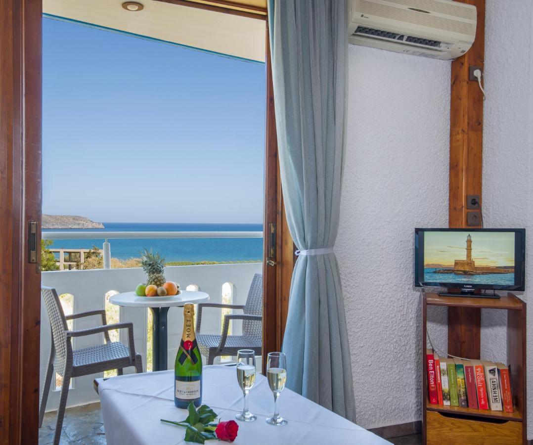 弗里亚公寓酒店 Agia Marina 外观 照片